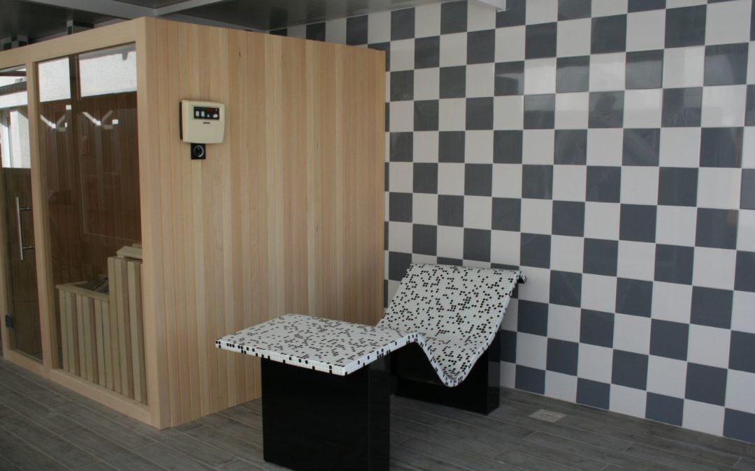 Nueva instalación de tumbona térmica y sauna privada, ¡combinación perfecta!